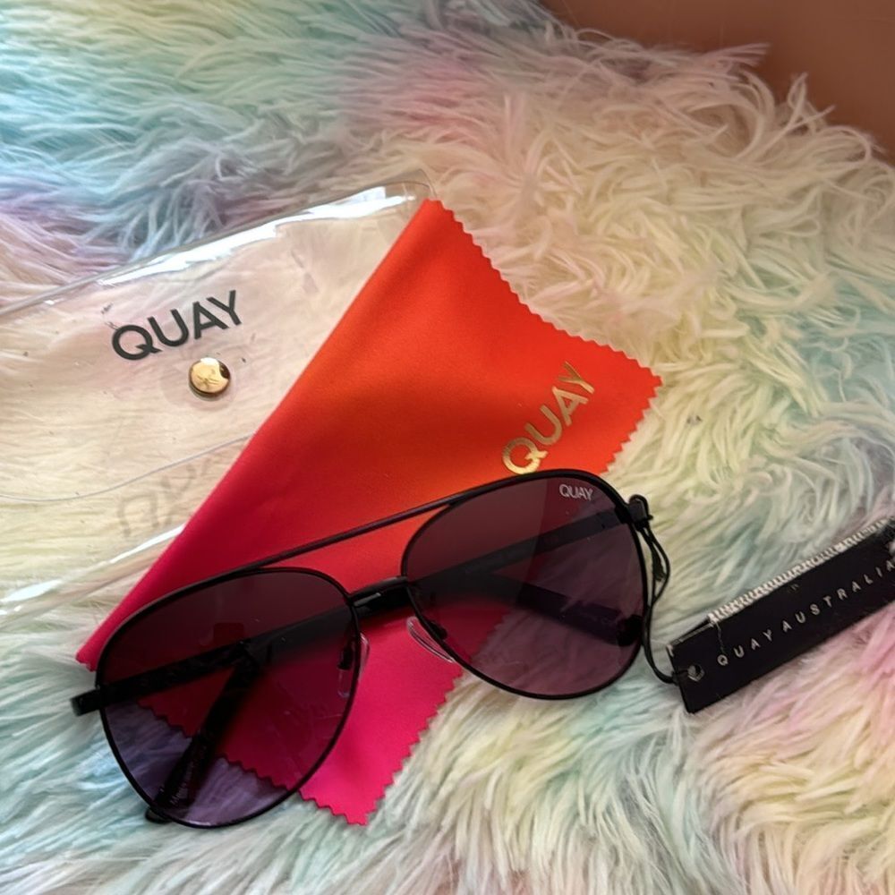 Quay Vivvienne mini sunglasses